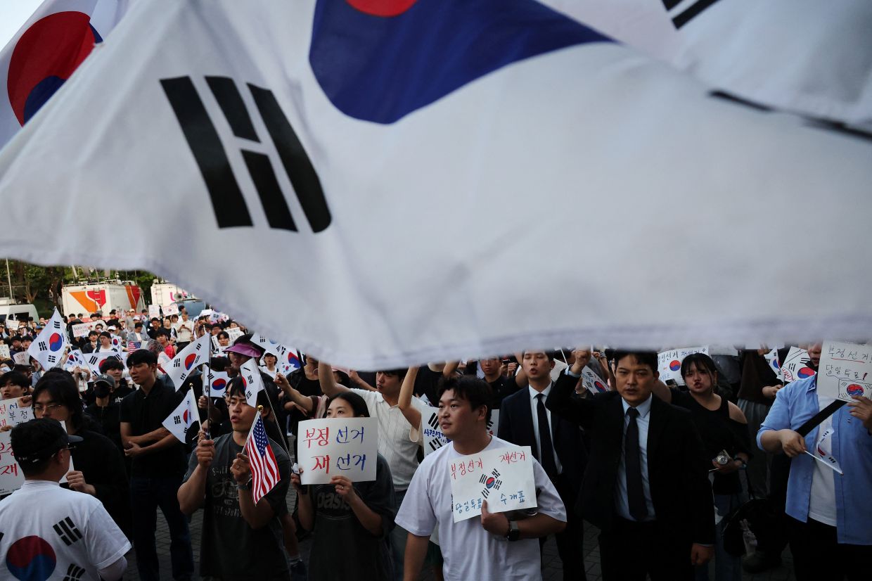 South Korea's President Lee Urges Restraint as Election Protests Escalate Over Ballot Shortages