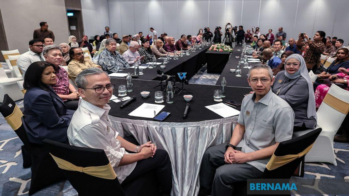 Fahmi Proposes Annual Media Retreats at HAWANA to Strengthen Industry Dialogue