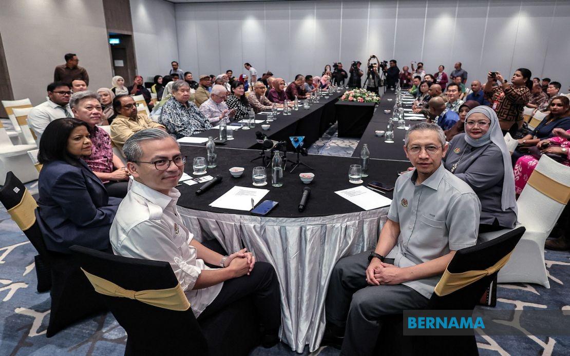 Fahmi Proposes Annual Media Retreats at HAWANA to Strengthen Industry Dialogue