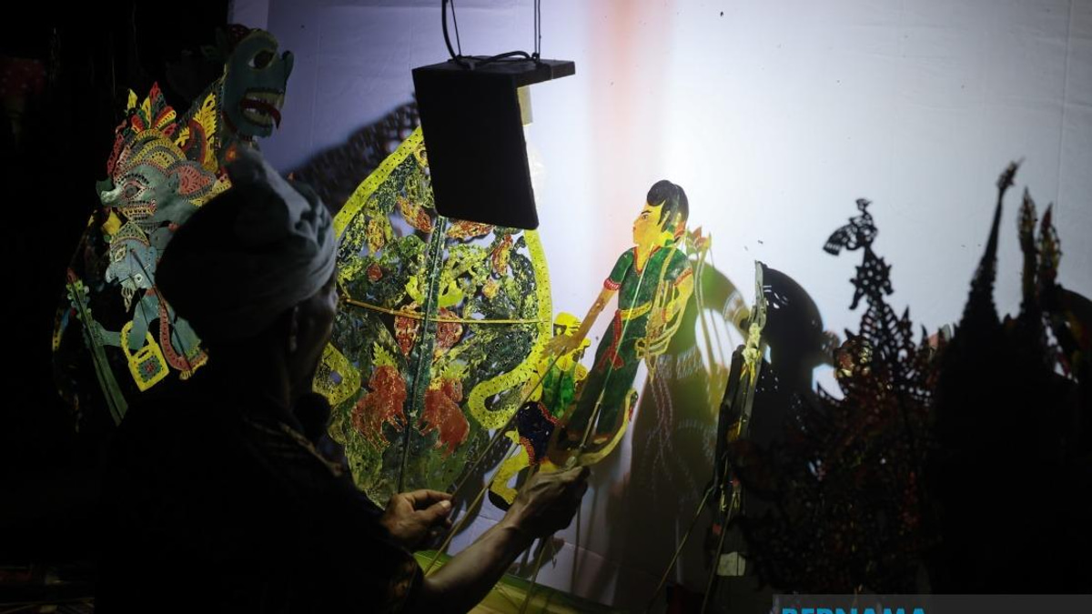 Kelantan's Wayang Kulit Faces Existential Crisis as Permit Barriers and Generational Gap Threaten Ancient Art Form