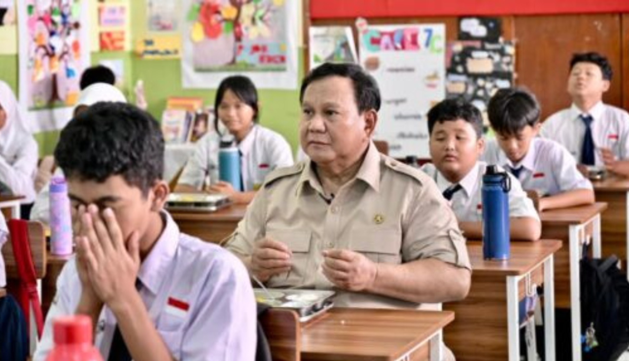 Indonesia's Free School Meals Programme Under Fire as Implementation Crises Mount