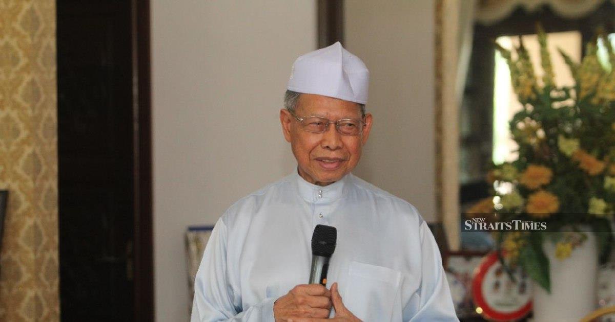 Mustapa Mohamed Rules Out GE16 Candidacy, Citing Physical Limitations