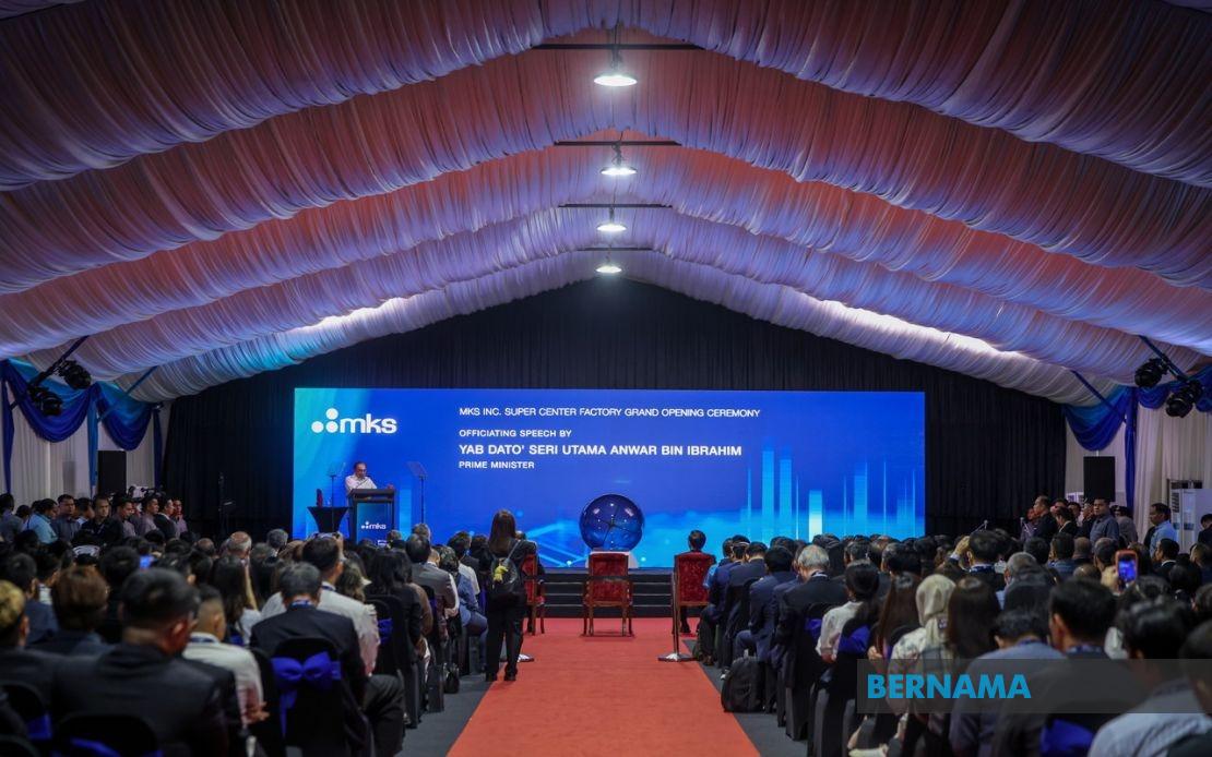 Malaysia's Non-Aligned Diplomacy Unlocks Trade Doors Across Global Powers, Says PM Anwar