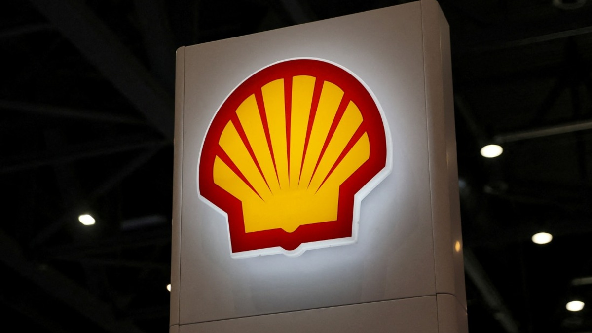 Shell's First-Half Earnings Surge 70% as Oil Volatility and Iran Tensions Boost Trading Profits