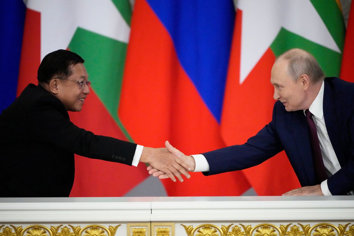 Putin Deepens Economic and Military Ties with Myanmar's Min Aung Hlaing