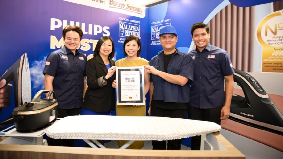 Philips Earns Malaysia Book of Records Title for Ironing 49 School Shirts in an Hour