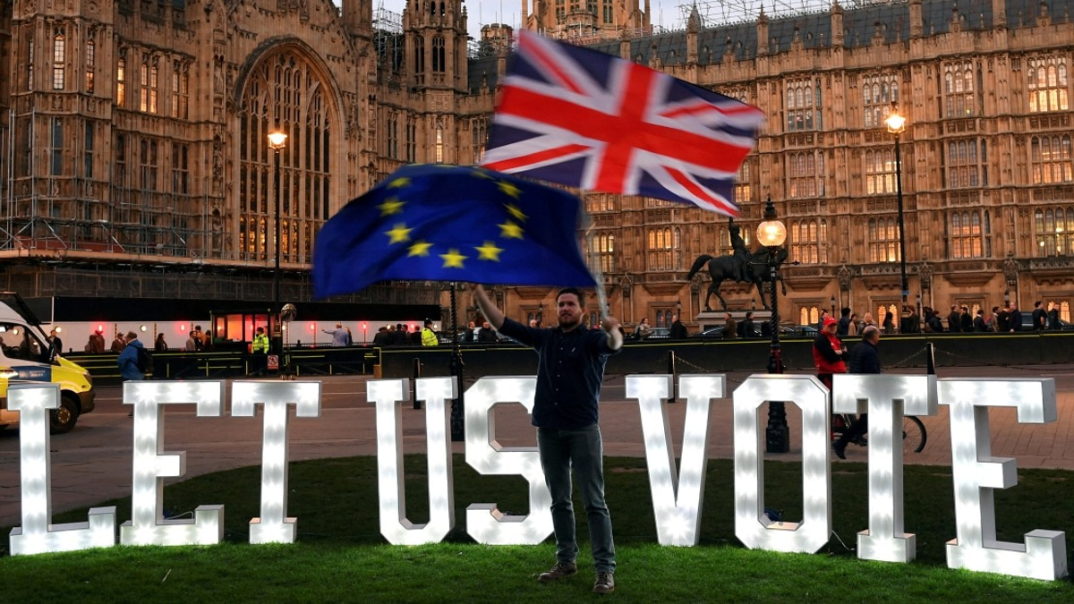 UK Unlikely to Rejoin EU Under New Government, Says Conservative Peer