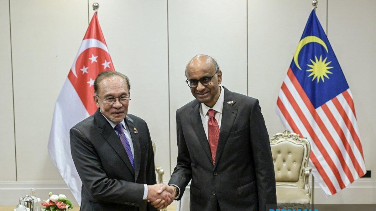 Anwar Meets Singapore President Tharman During State Visit, Underscoring Deepening Bilateral Ties