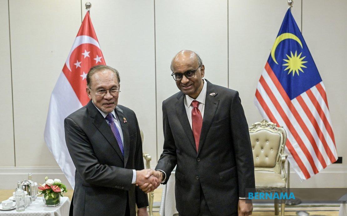 Anwar Meets Singapore President Tharman During State Visit, Underscoring Deepening Bilateral Ties