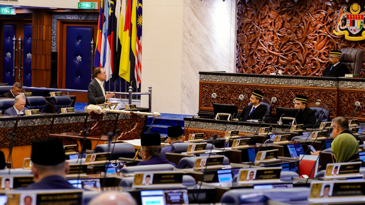 Federal Government Cannot Foot Bill for All State Decisions, Anwar Says