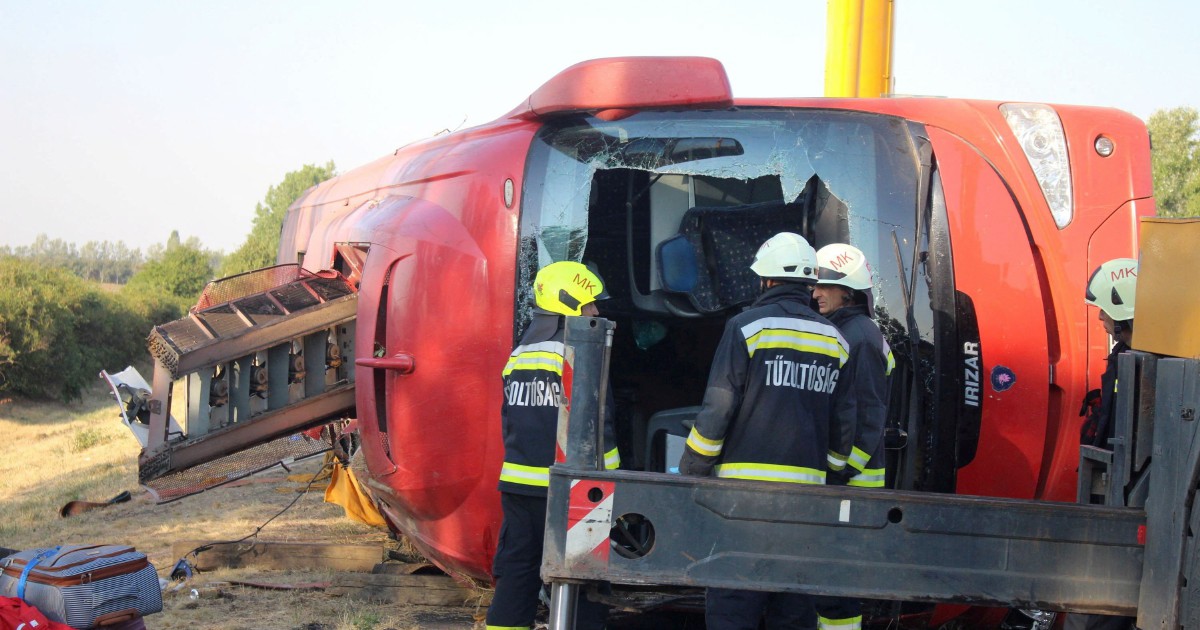 Twelve Poles Killed in Bus Crash on Hungarian Highway