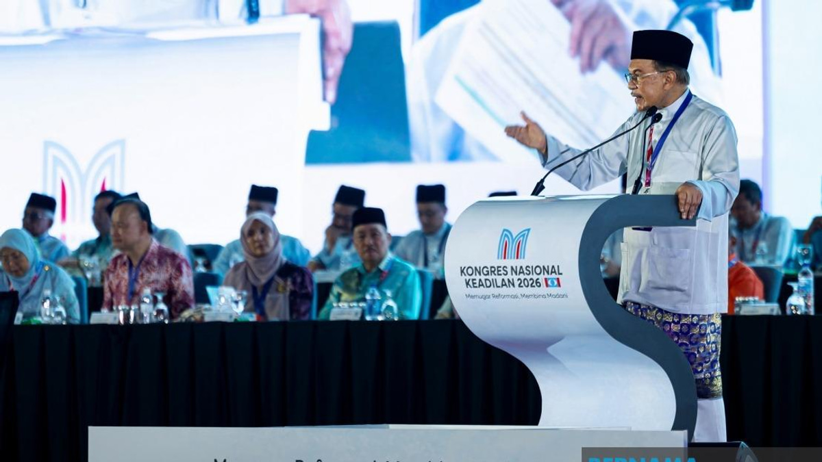Anwar Rejects Reports of Tension With Ahmad Zahid, Defends Unity Government Ties