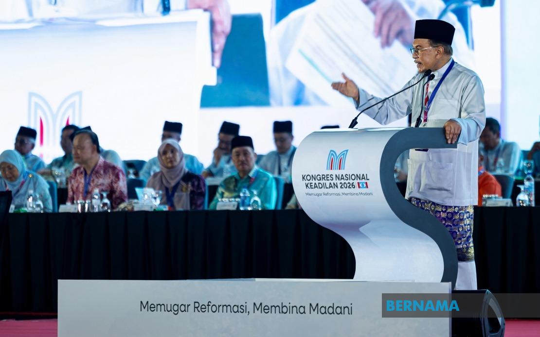 Anwar Rejects Reports of Tension With Ahmad Zahid, Defends Unity Government Ties
