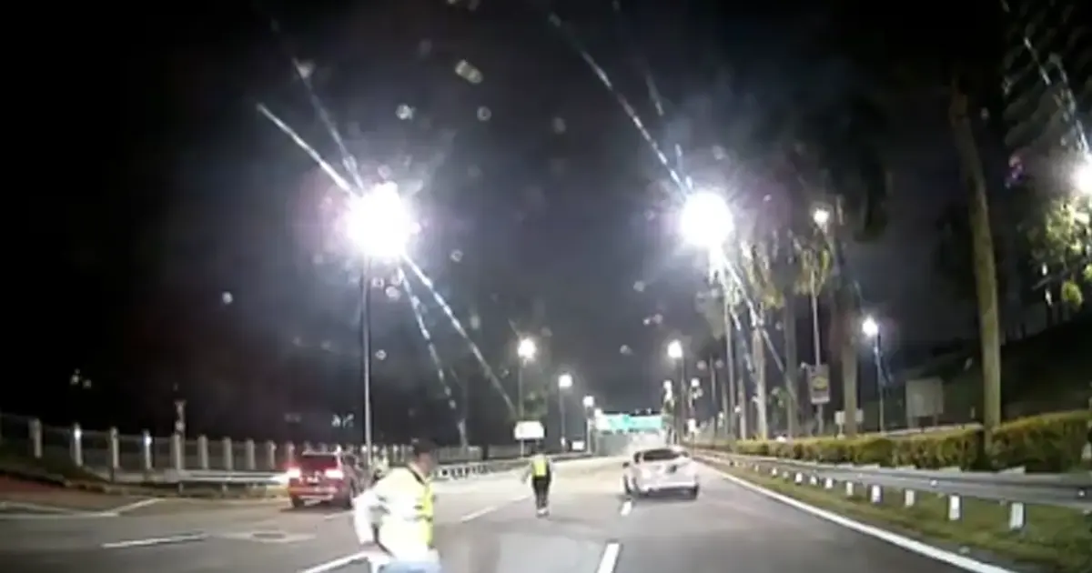 Young Mercedes Driver Arrested After Forcing Through Police Roadblock