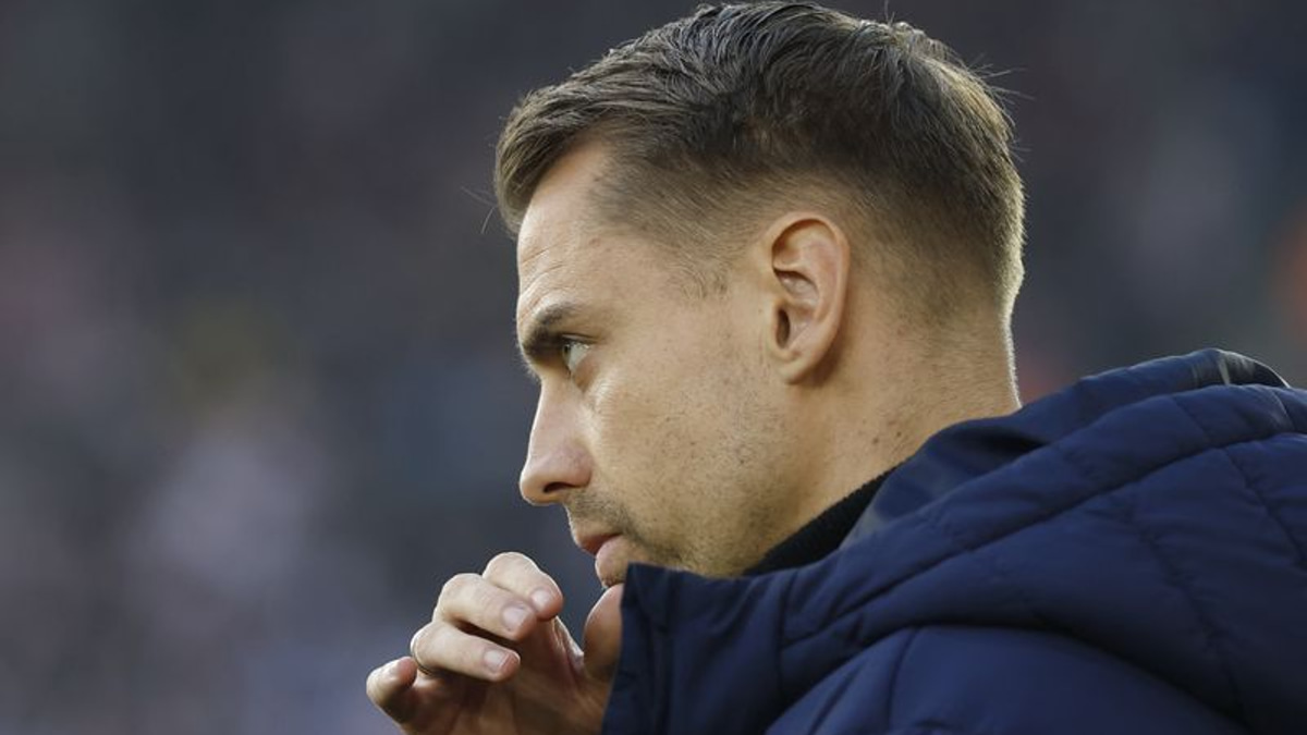 Southampton Coach Tonda Eckert Charged Over 'Spygate' Scandal