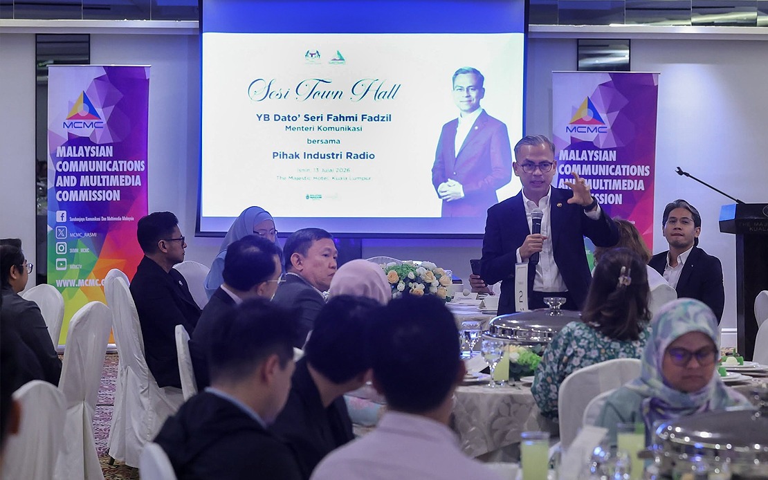 Malaysia to Undertake Comprehensive Radio Industry Review to Strengthen Broadcasting Sector