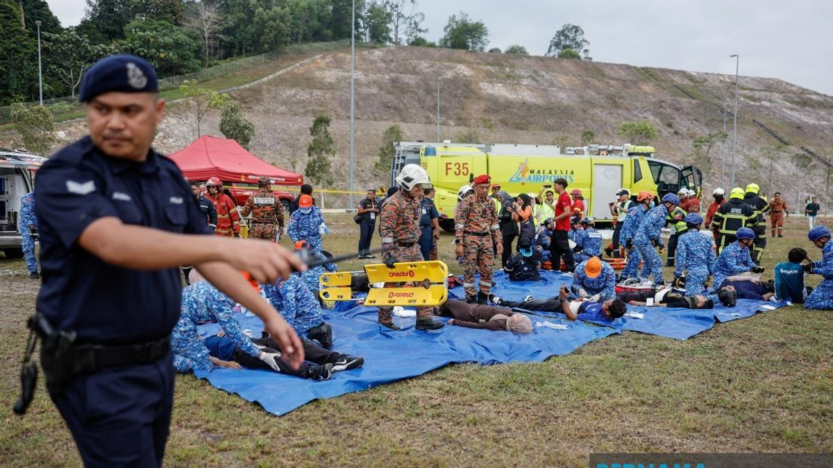 Over 20 Agencies Test Off-Airport Crash Response in Subang Exercise