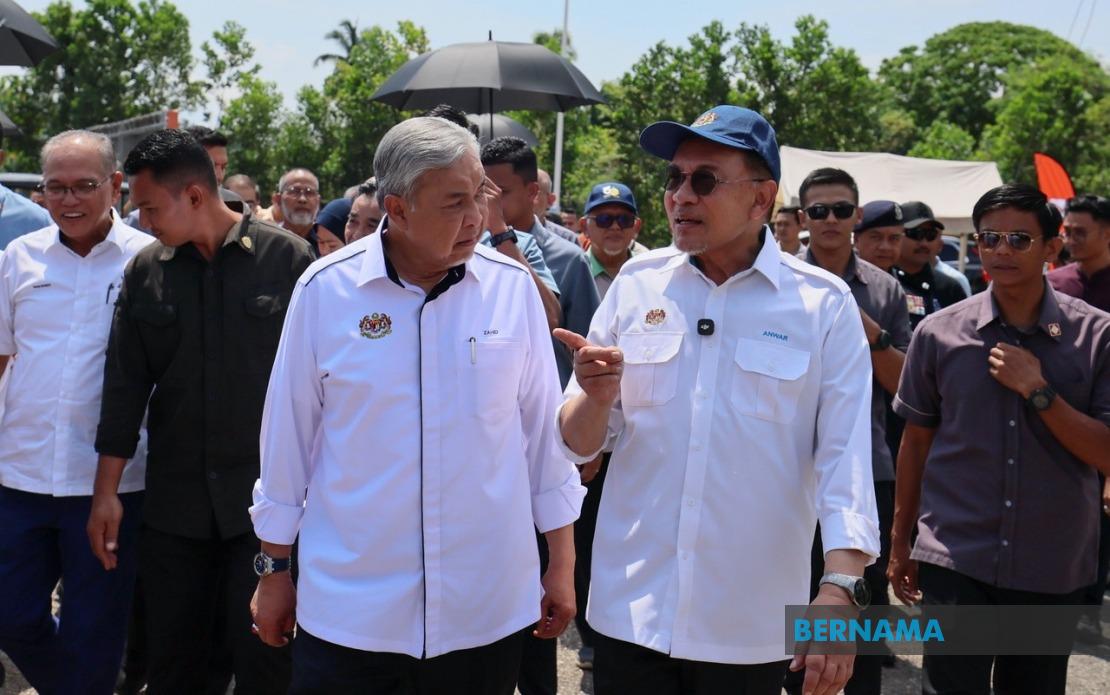 Ahmad Zahid Pushes Plan to Return FGV Land Holdings to FELDA