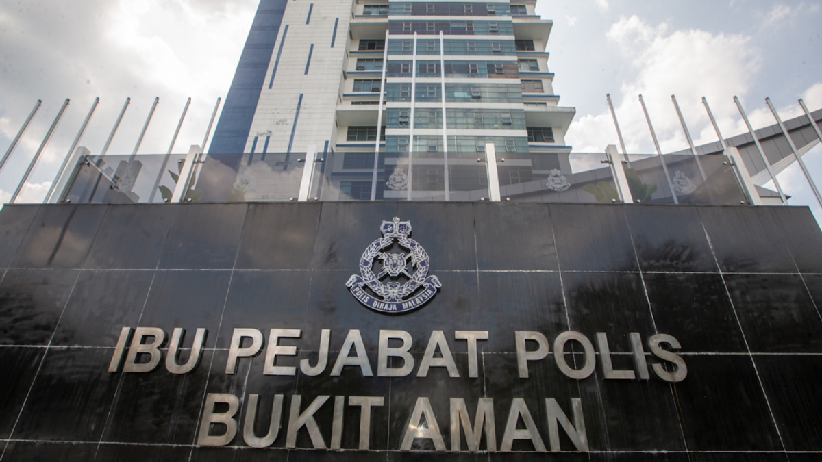 Malaysian Pilot Detained at Jakarta Airport on Drug Charges; Police Await Indonesian Findings