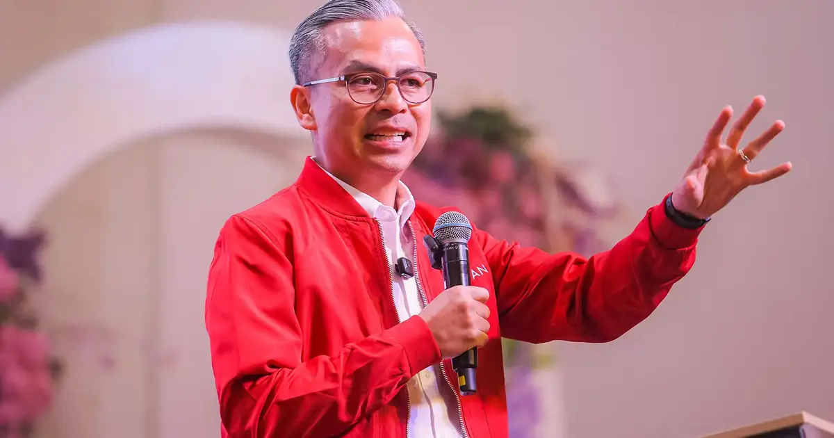 Fahmi Criticises Onn Hafiz's Campaign Energy, Points to Khairy as Model