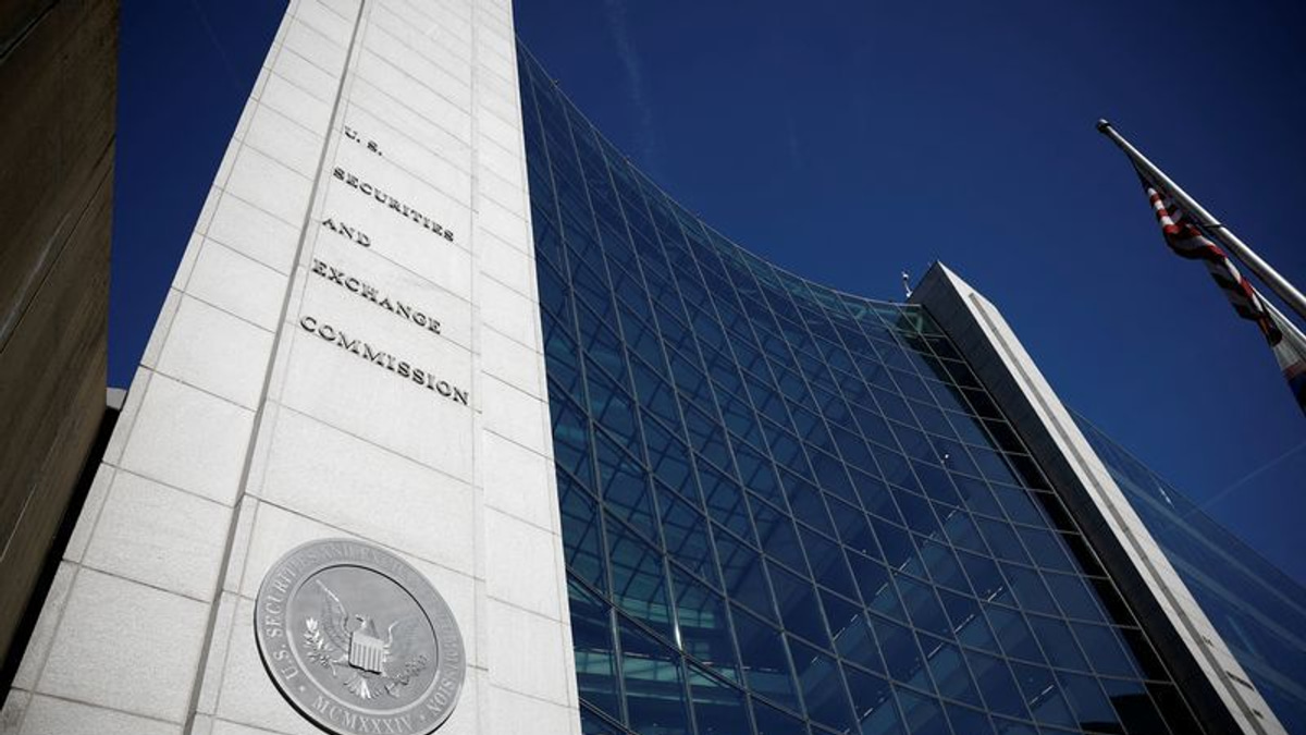 US SEC charges former Bank of America banker with insider trading scheme involving energy merger
