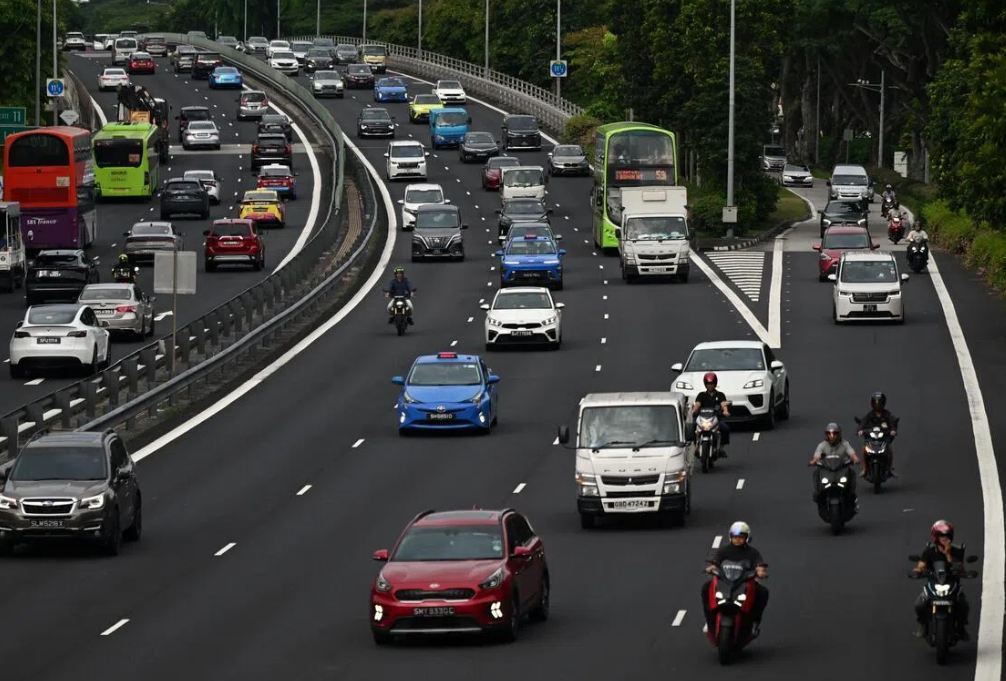 Singapore ride-hailing platforms extend driver surcharges through September amid fuel cost pressures