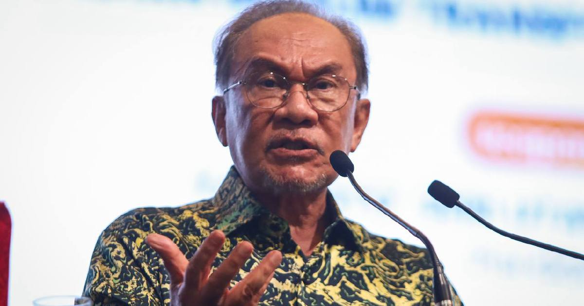 Anwar rejects Sanusi's 'Tanah Melayu' remarks, says Malaysia must embrace all citizens