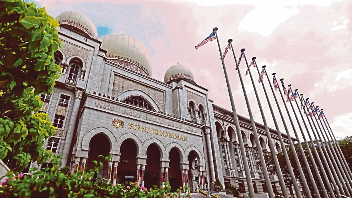 High-profile legal battles unfold as Isa Samad seeks conviction review and ex-army chief faces money laundering allegations