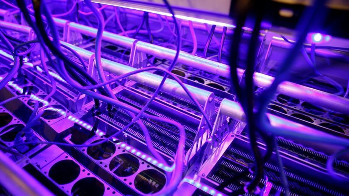 Bitcoin Miner Ionic Digital Eyes Nasdaq Debut via Direct Listing
