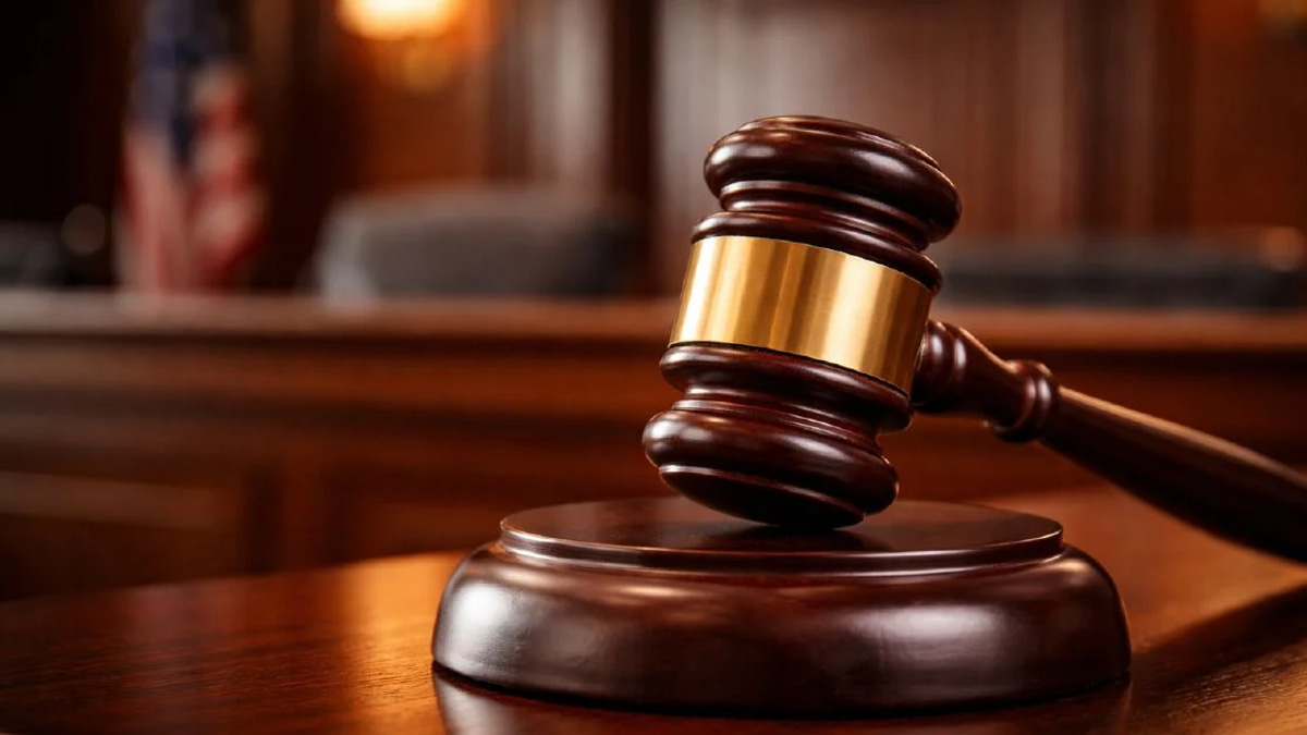 Police Corporal Denies Methamphetamine Charge in Kota Baru Court Lock-up