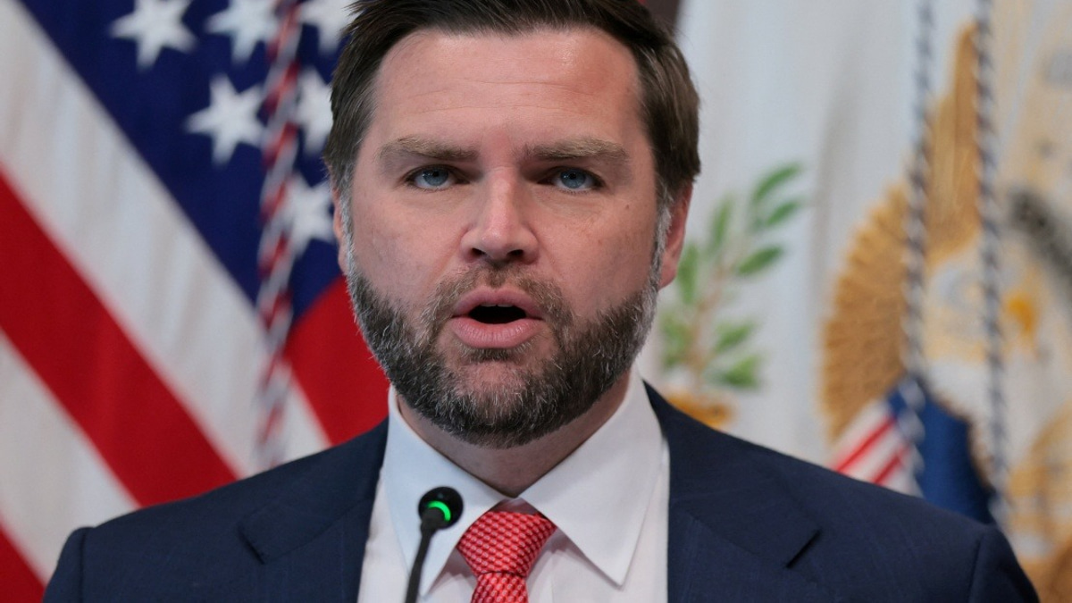 US Demands Iran Restore Gulf Oil Flow, Vows to Verify Compliance