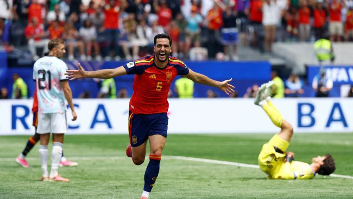 Merino's Late Magic Sends Spain Past Injury-Plagued Belgium to World Cup Semis