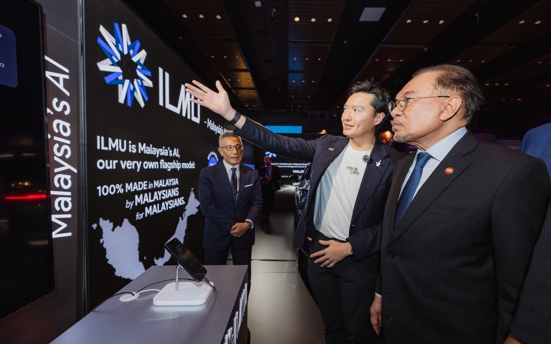 100,000 Young Malaysians Get Three Months of Free ILMUchat Pro AI Access