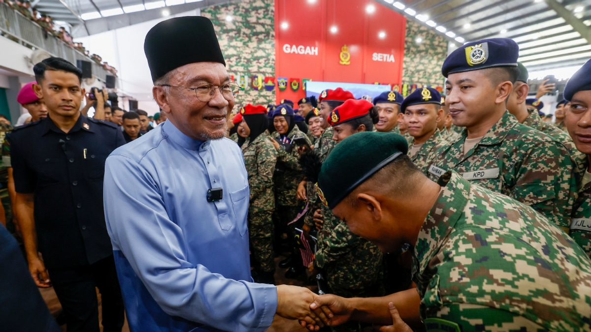 Malaysia Opposes Israeli Actions, Not Jewish People, Clarifies Anwar
