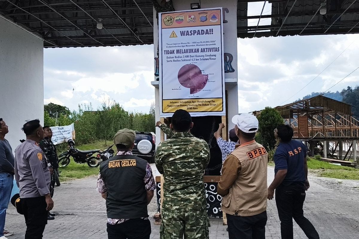 North Sumatra closes key tourism sites as Mount Sinabung escalates volcanic threat