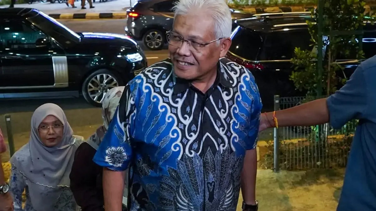 Opposition MPs Including Hamzah Visit PAS Headquarters as Perikatan Dynamics Shift