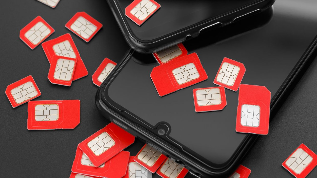 Hong Kong police dismantle phishing operation running 110 SIM cards from hotel room