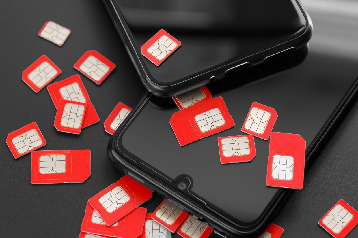 Hong Kong police dismantle phishing operation running 110 SIM cards from hotel room