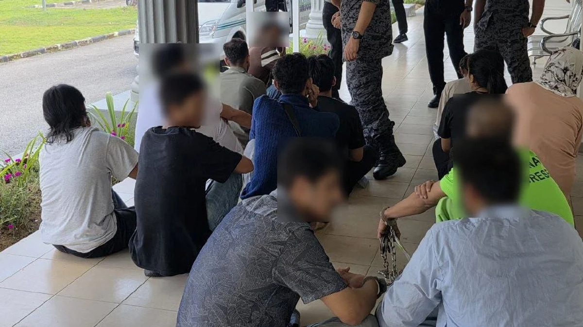 Kelantan court fines 12 undocumented migrants for illegal entry and overstaying