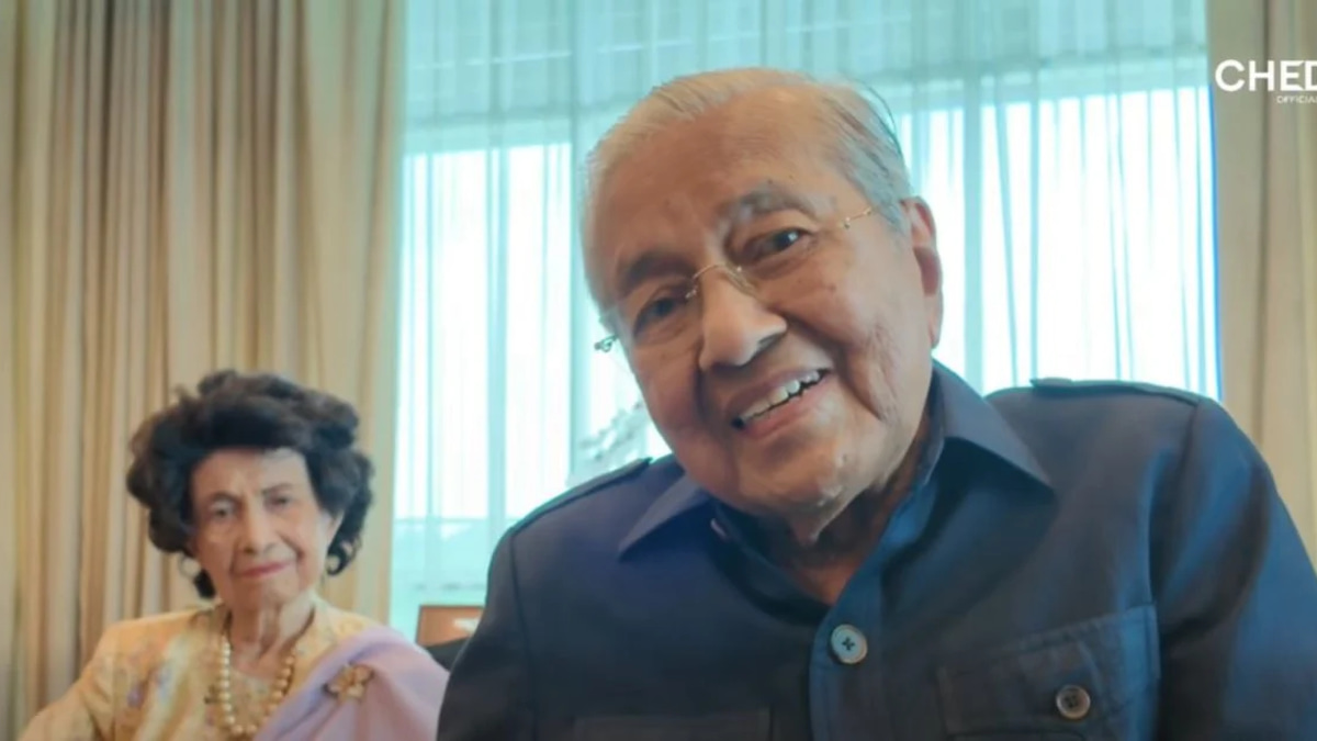 Tun Mahathir Extends Gratitude for 101st Birthday Celebrations