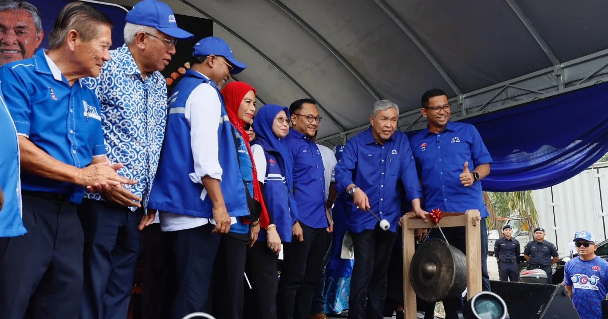 Pas Must Convert Campaign Pledges Into Voter Support for BN in Johor Election, Zahid Says