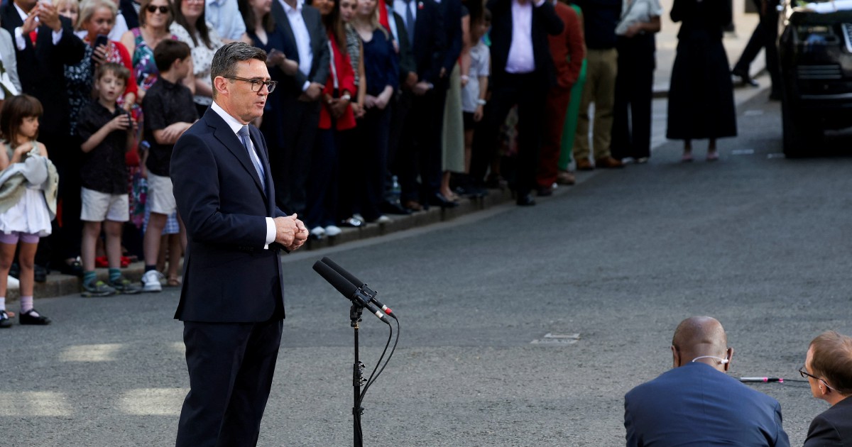 UK's New Prime Minister Burnham Asserts Control with Major Cabinet Reshuffle