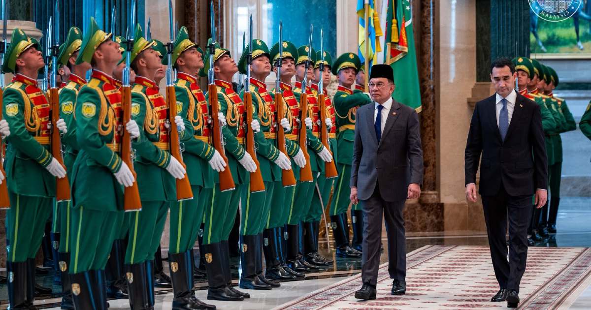 Anwar Receives Official Welcome in Historic Turkmenistan Visit