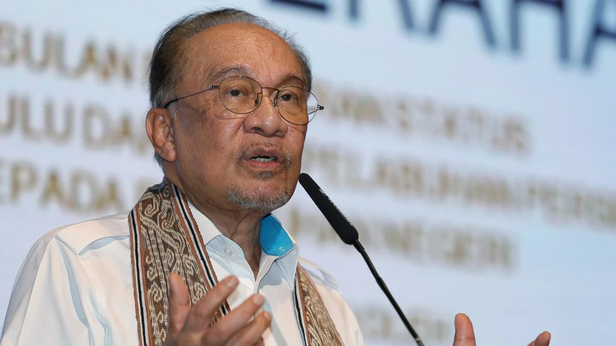 Petronas-Petros talks advancing constructively, says Anwar