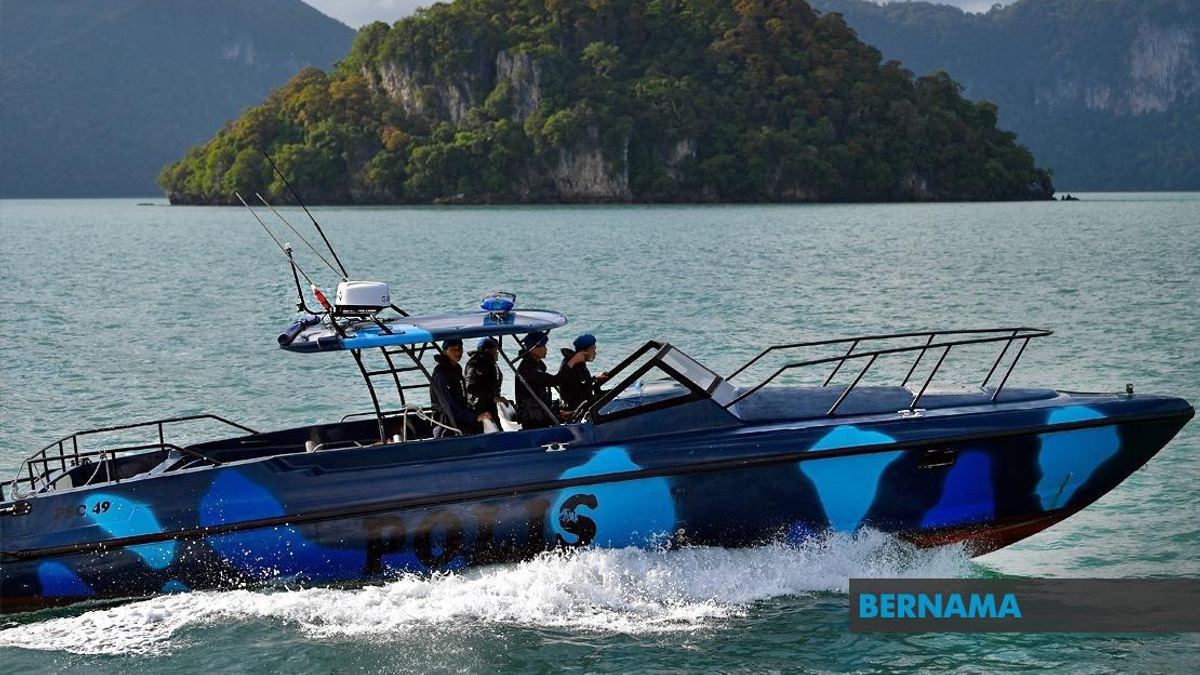 Terengganu to Host Talks on Pulau Redang Coral Damage as Tourism Clashes With Conservation