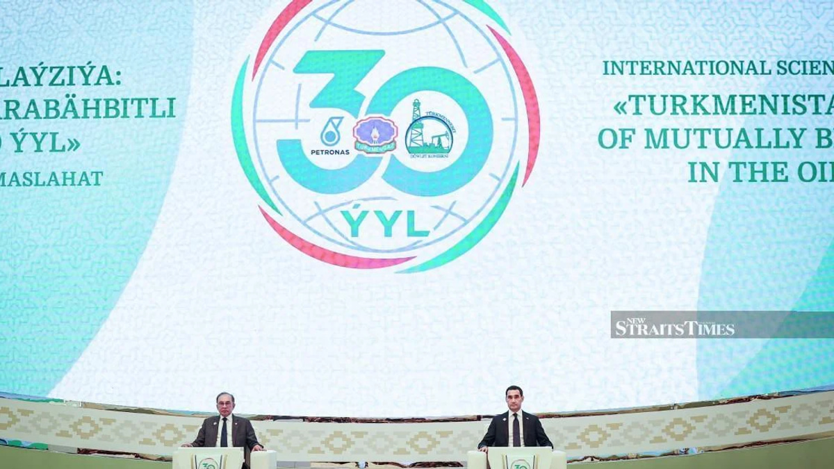 Anwar's Energy Diplomacy Opens New Doors in Russia and Turkmenistan