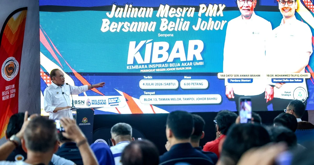 Anwar Ibrahim Calls Out Contradiction: Defending Malay Supremacy While Losing Reserve Land