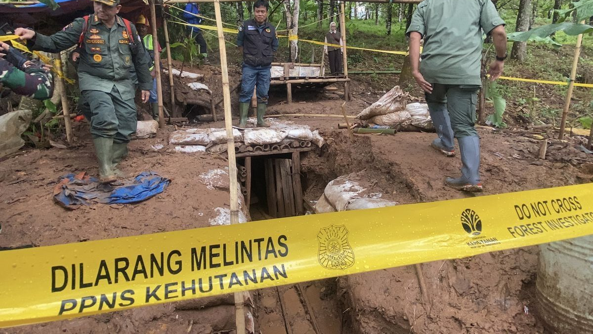 Indonesia prosecutes 24 foreign nationals in major Maluku illegal gold mining bust