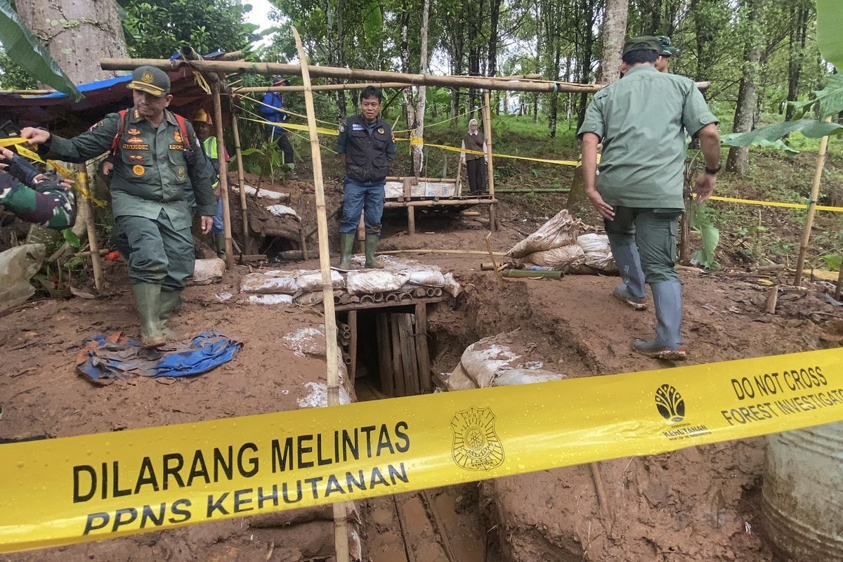 Indonesia prosecutes 24 foreign nationals in major Maluku illegal gold mining bust