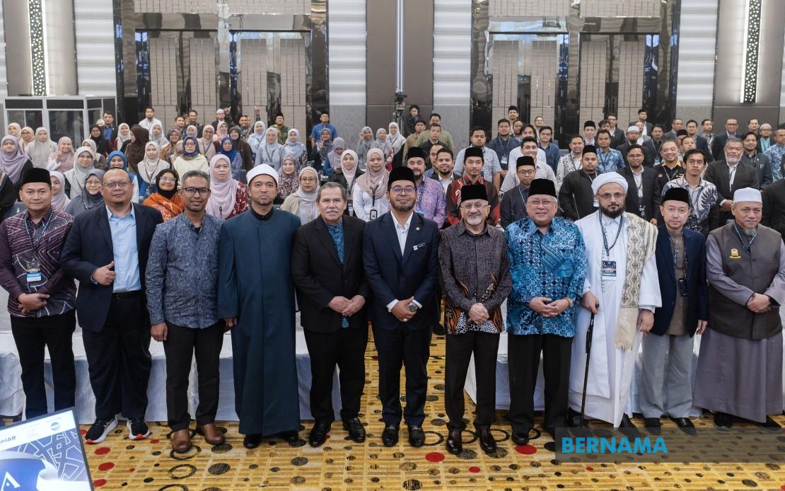 Islamic Social Finance Positioned as Poverty-Fighting Tool, Says Zulkifli
